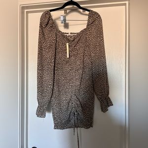 Neutral mini dress (size L)
